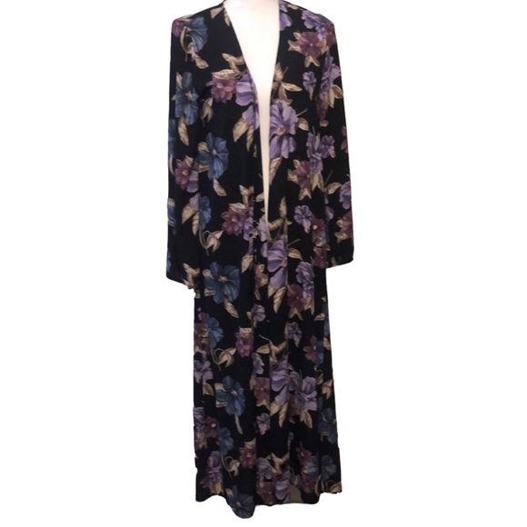 Peach Love California Other - 🎁Peach Love California Kimono Black with Floral Print